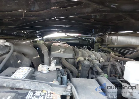 2005 Toyota Tundra Limited V8 z USA, uszkodzony, nr VIN 5TBDT481X5S487184